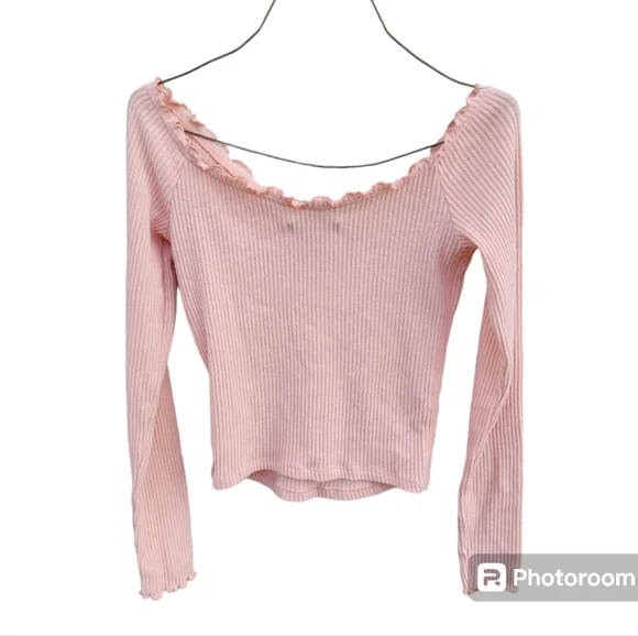 🌟3 For $15 SALE🌟 Abercrombie & Fitch Off Shoulder Cropped Long Sleeve Top - Picture 2 of 6